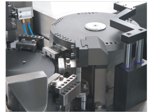 NJYF-300C High Speed Size 3 Oil Liquid Capsule Filling Machine